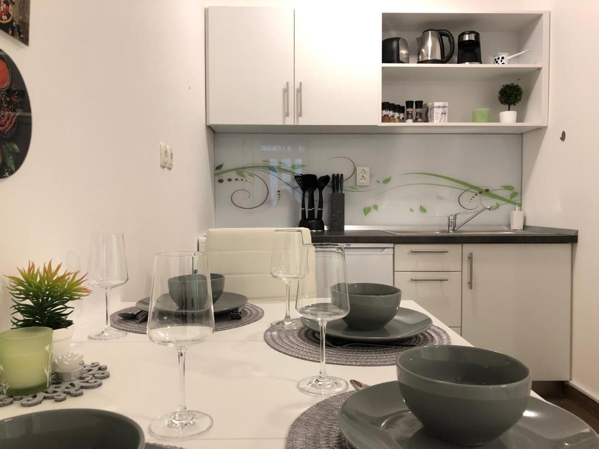 شقة ليوبليانا  في Modern Center Studio Under The Castle II Free Parking المظهر الخارجي الصورة